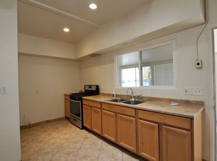 7492 Hopi Trl, Yucca Valley, CA 92284