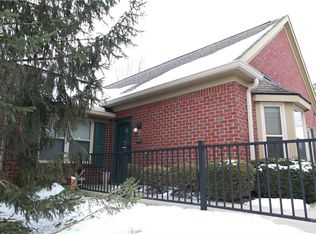 141 Village Trail Dr, Vandalia, OH 45377