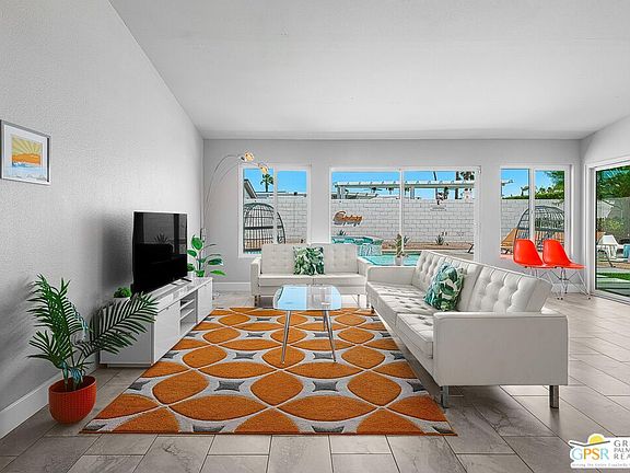 5th image of 2864 E Valencia Rd