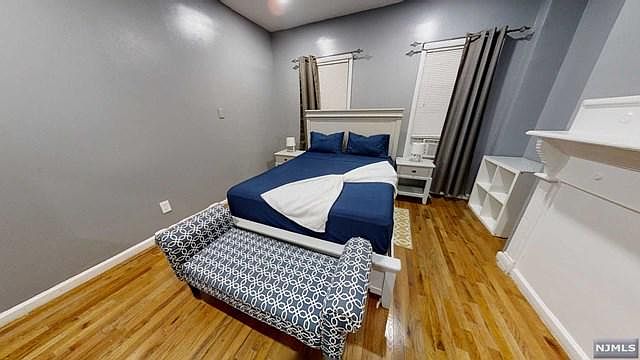 1st image of 179 Oakwood Pl