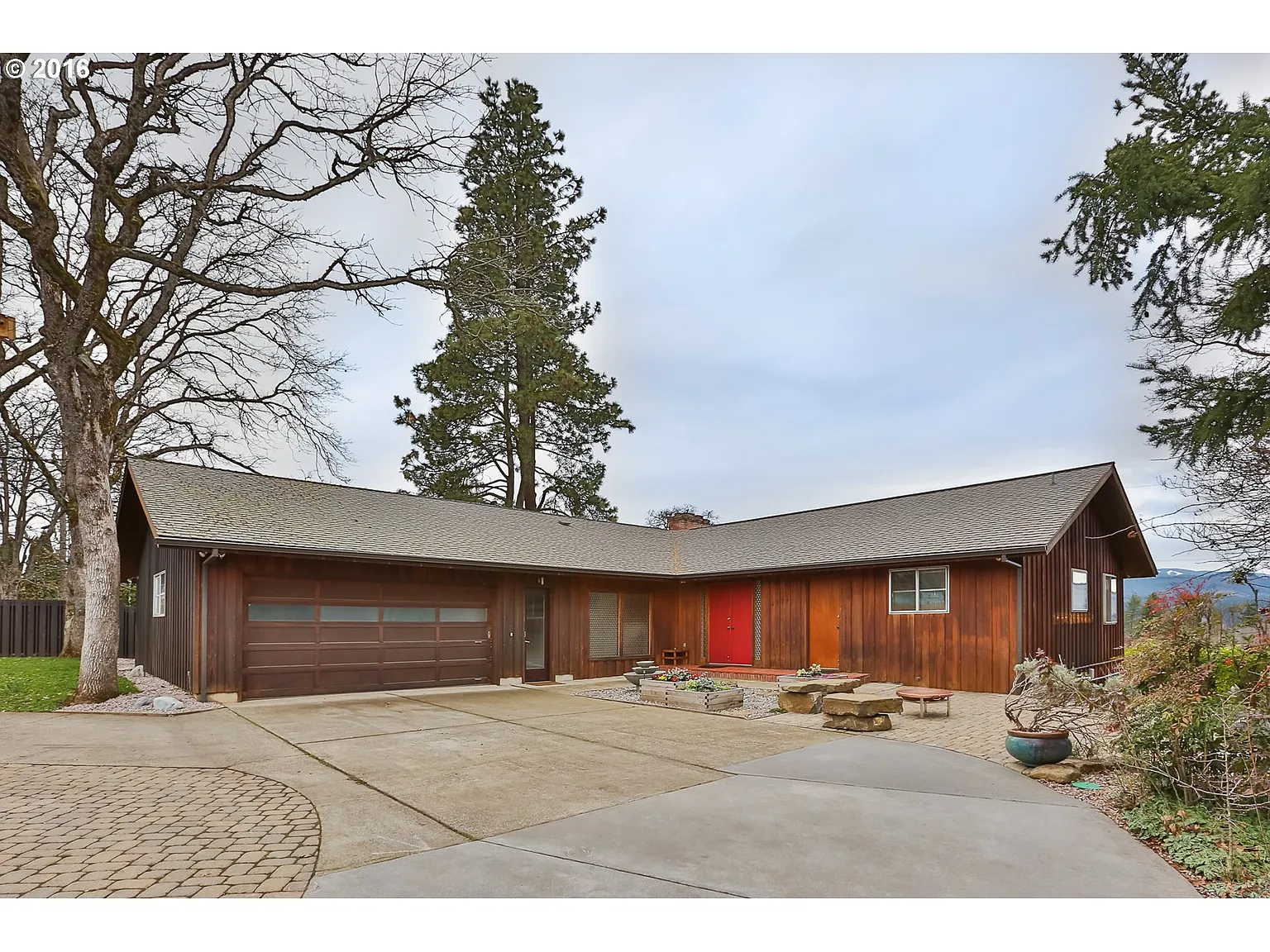 2374 May St photo 1
