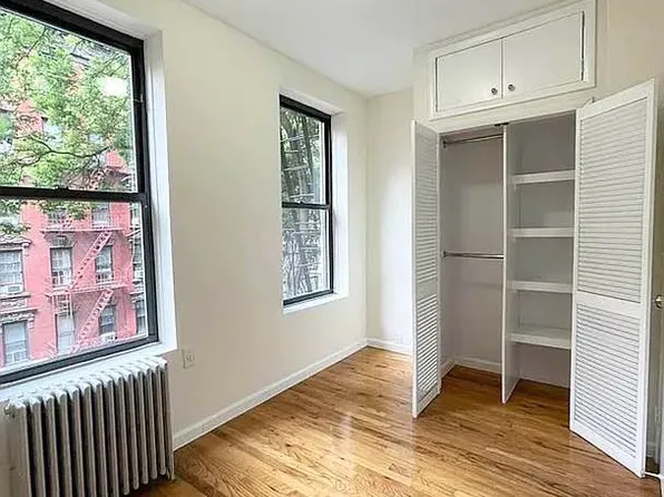 1450 1st Avenue image 1 of 6