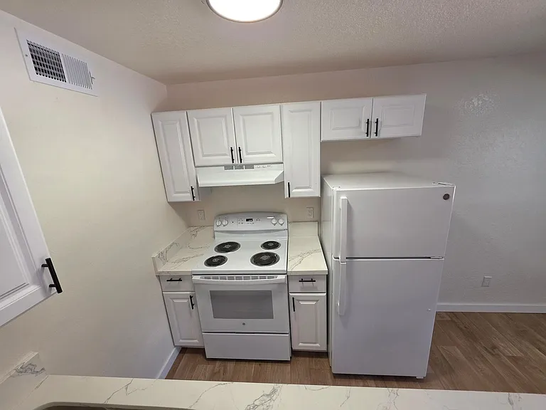 126 E Mohave Rd — Photo 23