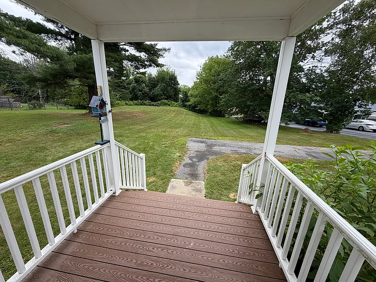 177 Rockingham Rd #B — Photo 9