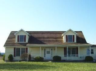 1601 W Morocco Rd, Temperance, MI 48182