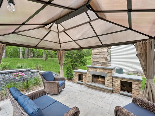 4111 Oakbrooke Curv, Eagan, MN 55122