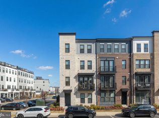 43255 Farringdon Sq, Ashburn, VA 20148