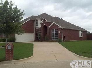 221 Country Meadow Ct, Mansfield, TX 76063
