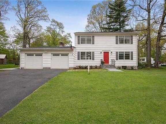 2nd image of 37 Oriole St