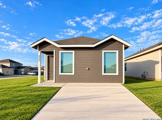 6863 Chert Chase, Elmendorf, TX 78112