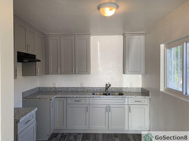 1st image of 827 N Rowan Ave
