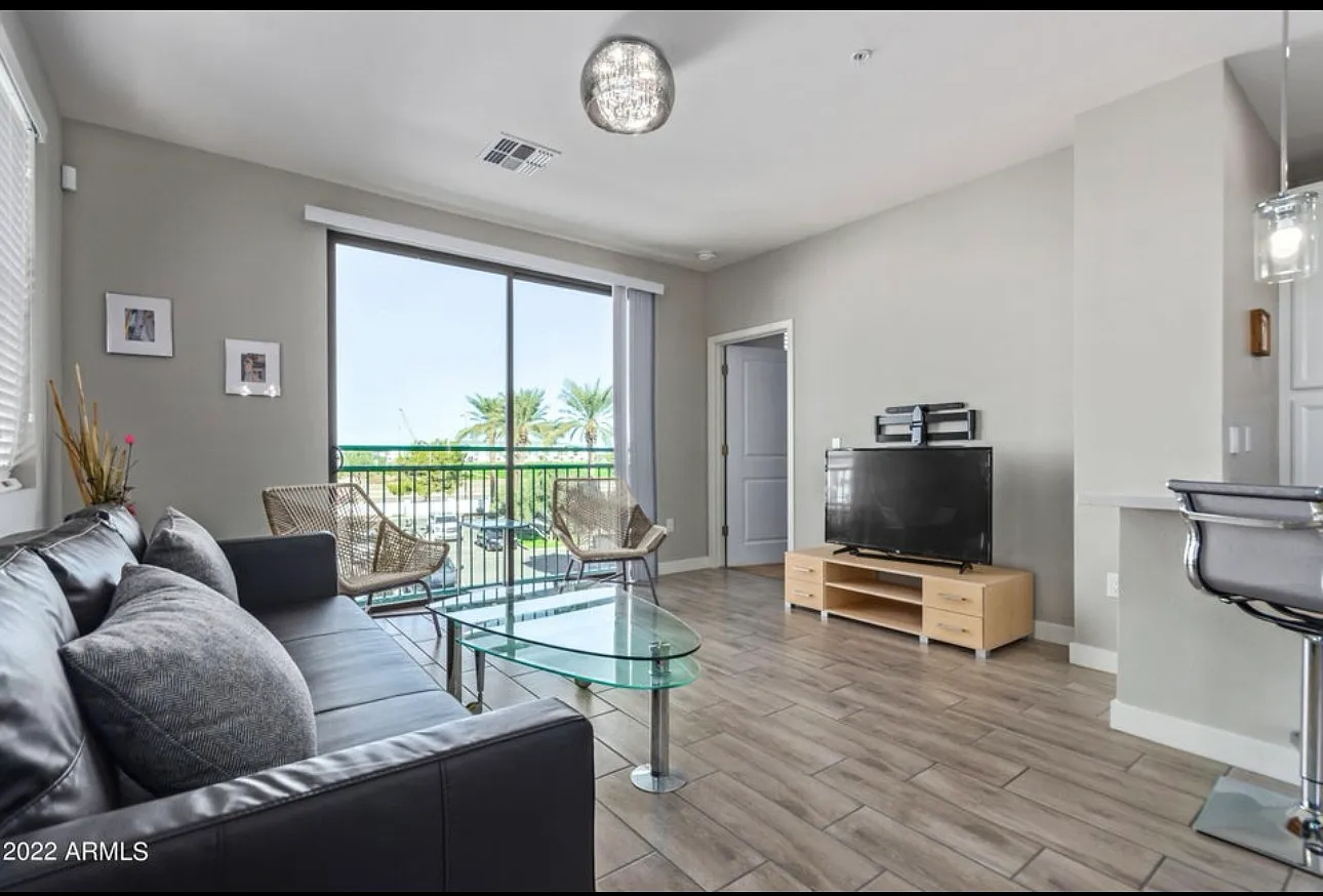 2 bed, 1191 sqft, $2,650 — Photo 2