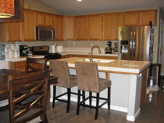 3rd image of 1071 W Pepper Dr