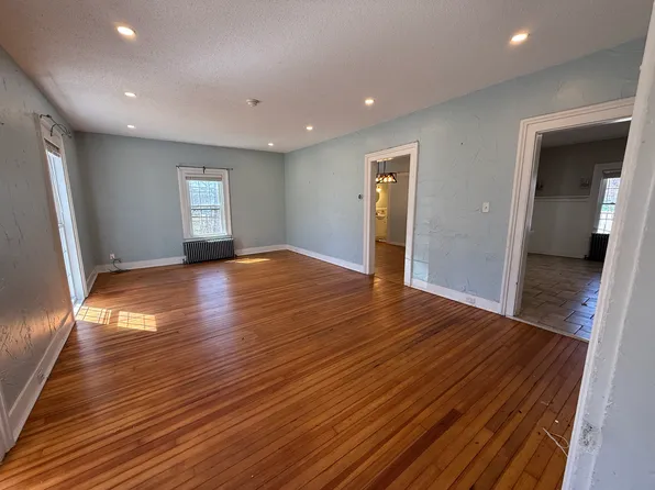 107-109 Main St, Vernon, CT 06066