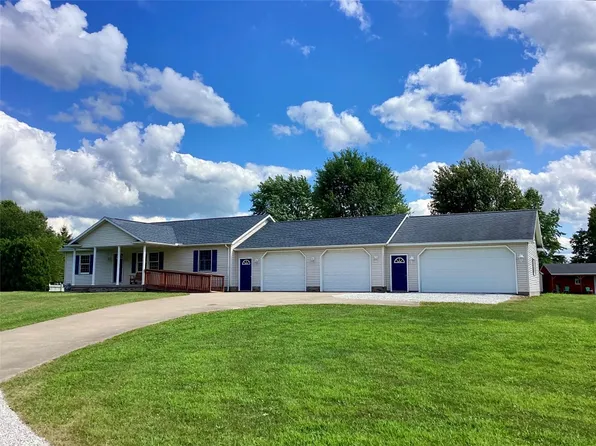 10358 Lakeview Ln, Girard, PA 16417