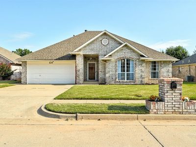 629 W Dowden Dr, Mustang, OK, 73064