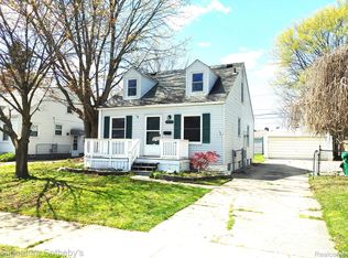 22127 Virginia Ave, Eastpointe, MI 48021