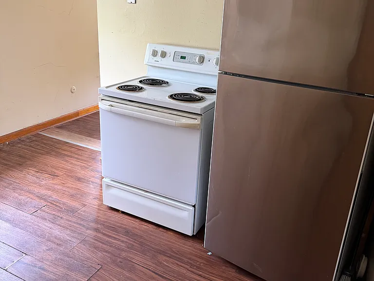 1909 Cudaback Ave #3 — Photo 8
