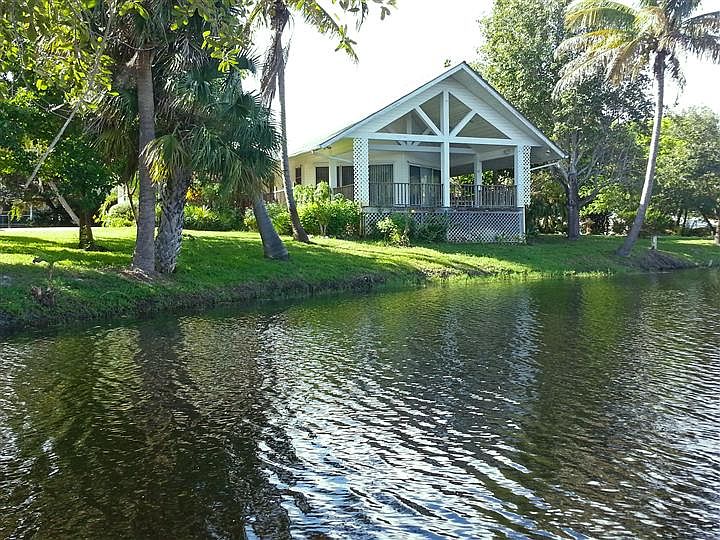 2nd image of 1993 NE Lake Pl