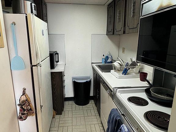 3rd image of 7600 Roosevelt Blvd APT 401