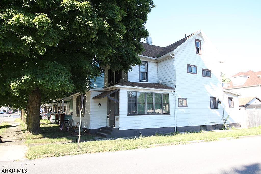 201 Main St, Bellwood, PA 16617 Zillow