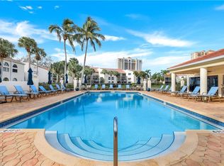 6525 Valen Way #D-201, Naples, FL 34108