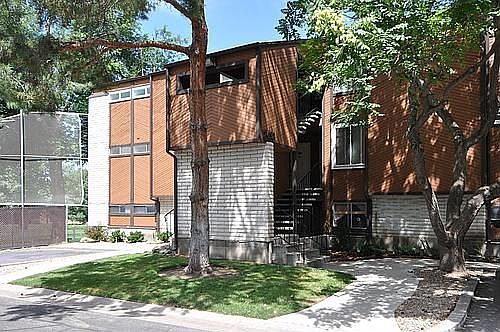 1st image of 2438 S Elizabeth St APT 5