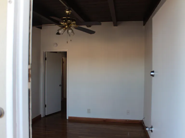 5859 Orange Ave #4 — Photo 11