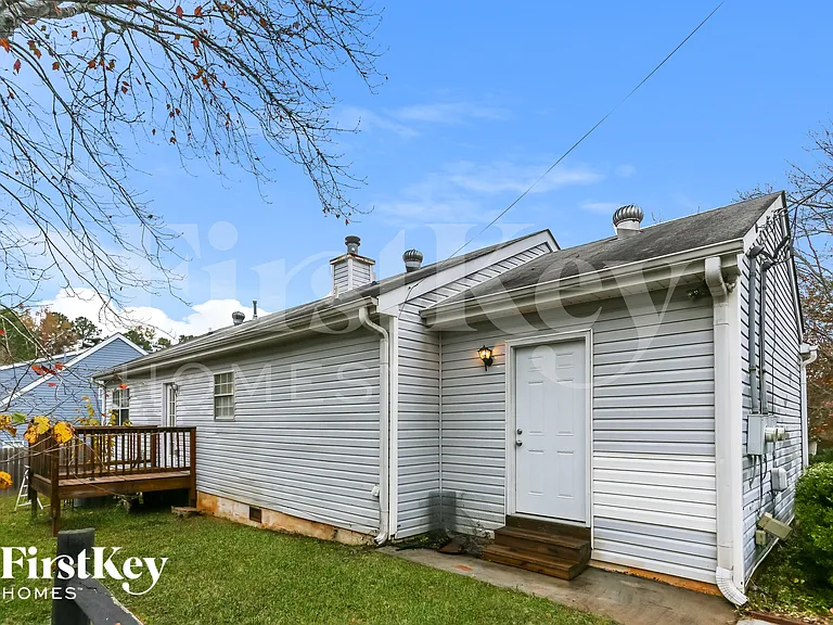 604 Rays Ln SE — Photo 15