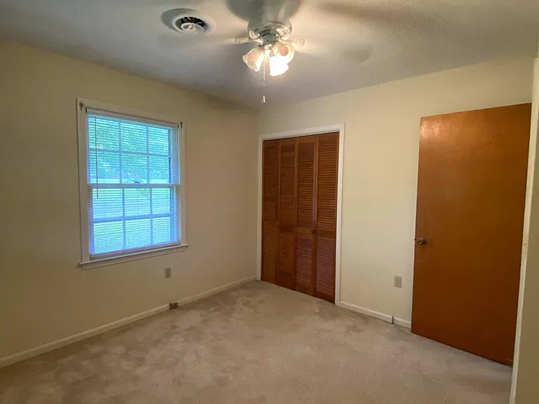 1424 E Calhoun St — Photo 8