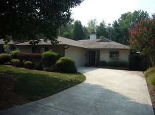 9006 Saint Lucia Ln, Charlotte, NC 28277