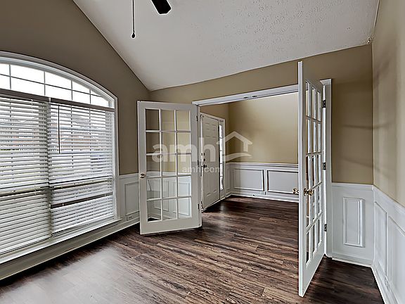 5th image of 3915 Madison Bnd NW