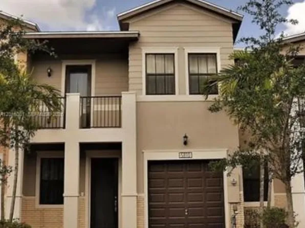 5810 NW 104th Path, Doral, FL 33178