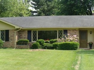 2207 Eastbrook Dr, Kokomo, IN 46902
