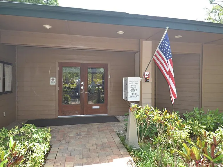 605 Lennox Rd W — Photo 29