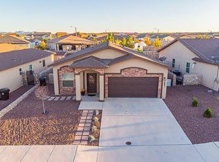 5897 Blackwood St, Sunland Park, NM 88008