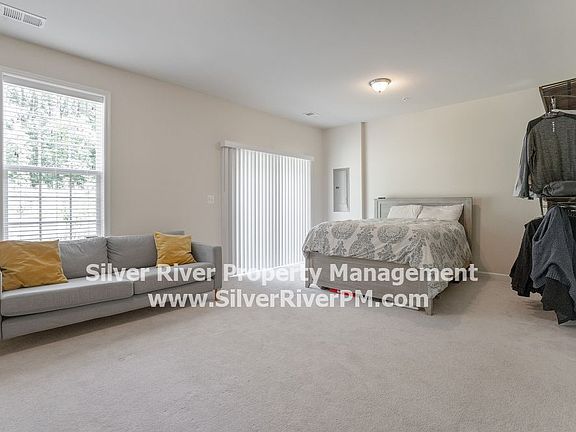 4th image of 5019 Forest Pines Dr