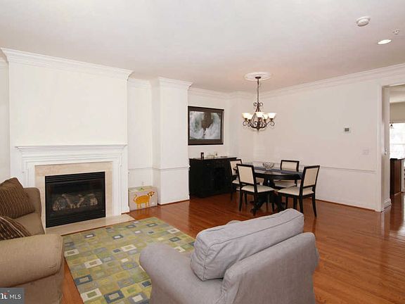 2nd image of 102 Edgehill Dr
