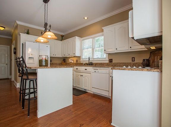 5th image of 175 McDonald Farms Dr