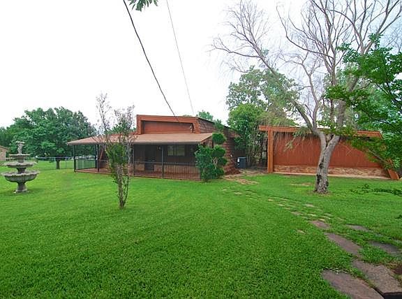 2nd image of 2228 Fame Ct