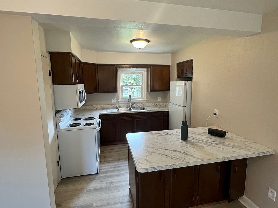 2nd image of 2229 Duane Ave NW