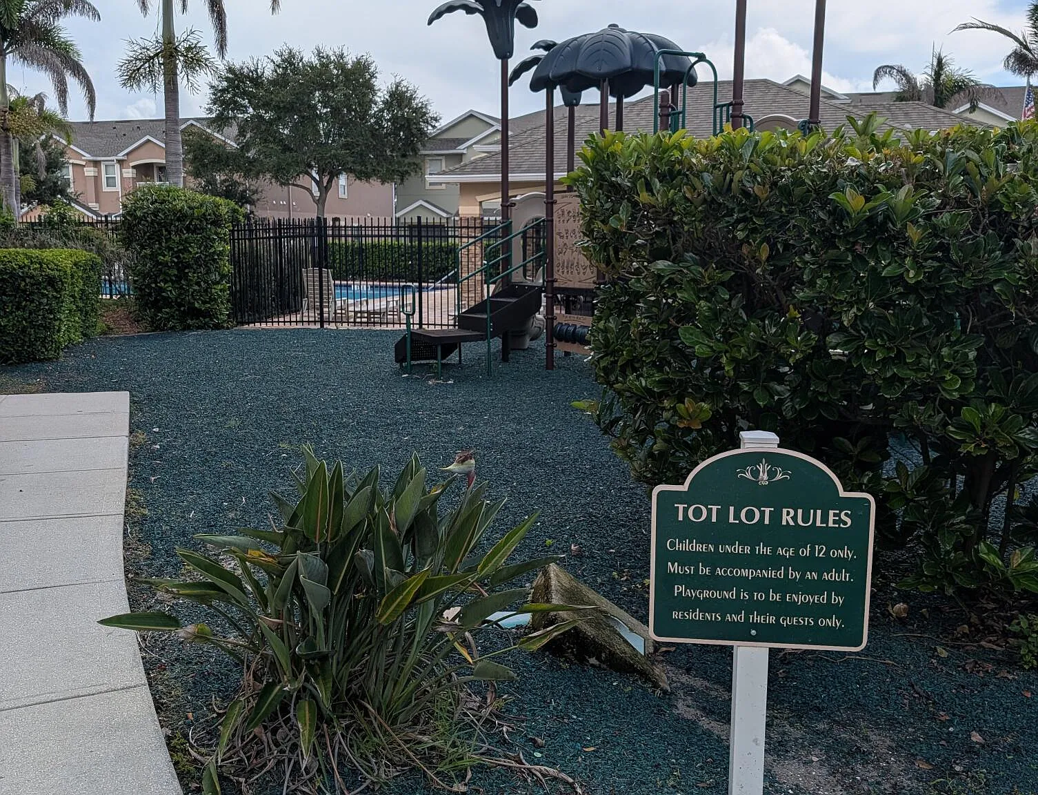 2 bed, 2.0 bath, 1230 sqft, $1,600 — Photo 2