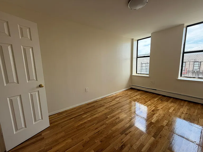 1264 Sheridan Ave #6F — Photo 8