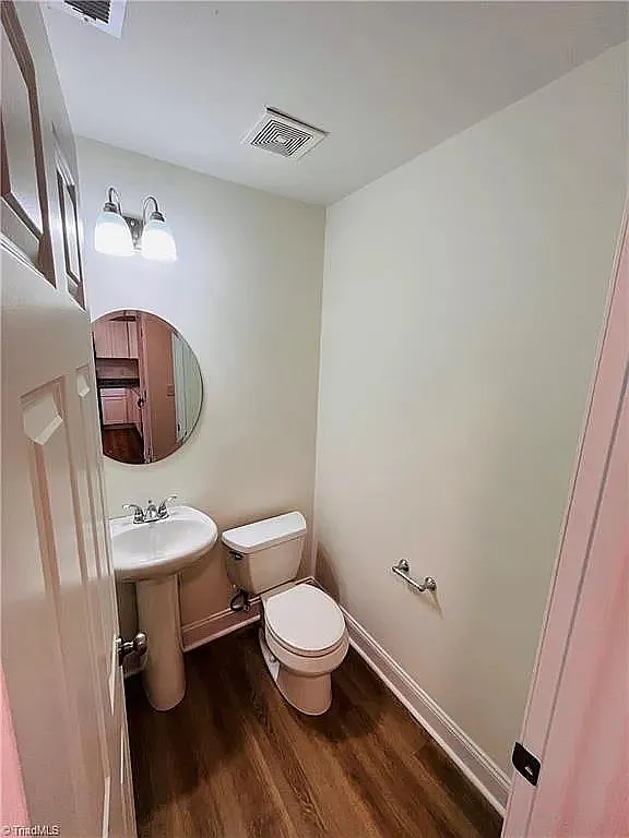 3 bed, 2.5 bath, 1300 sqft, $635 — Photo 2