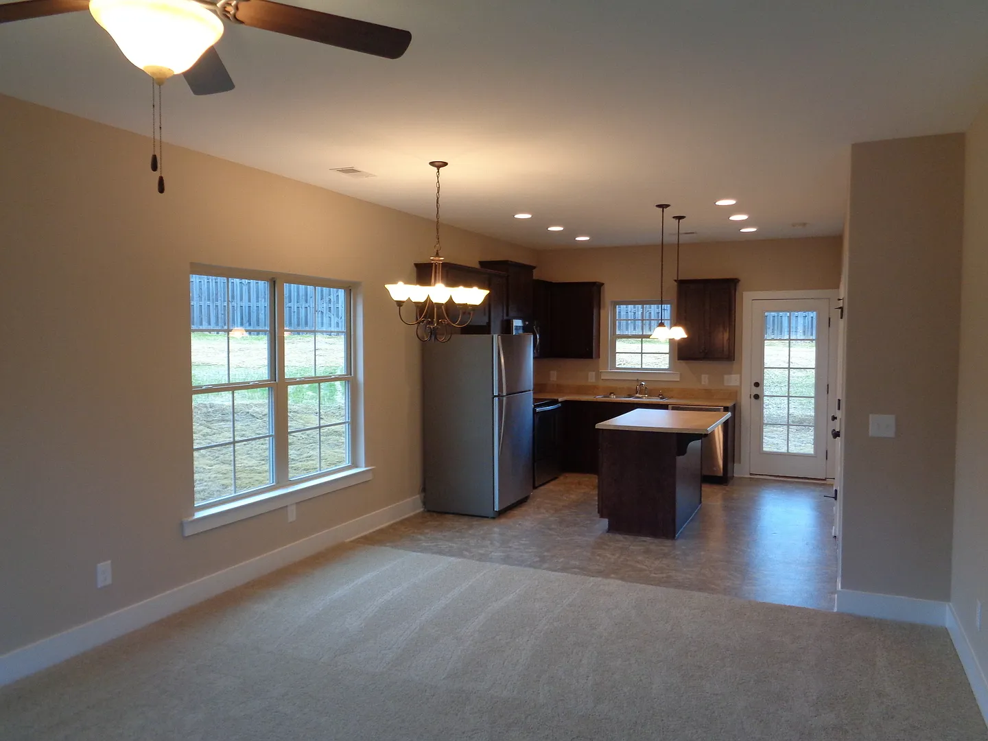 Town home for rent! Available to View with 48 Hour Notice — Photo 4