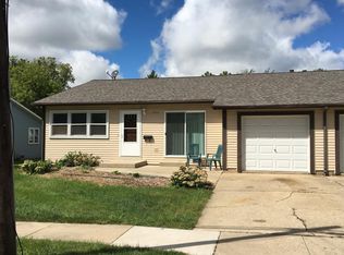 1430 Elmwood Ave, Dekalb, IL 60115