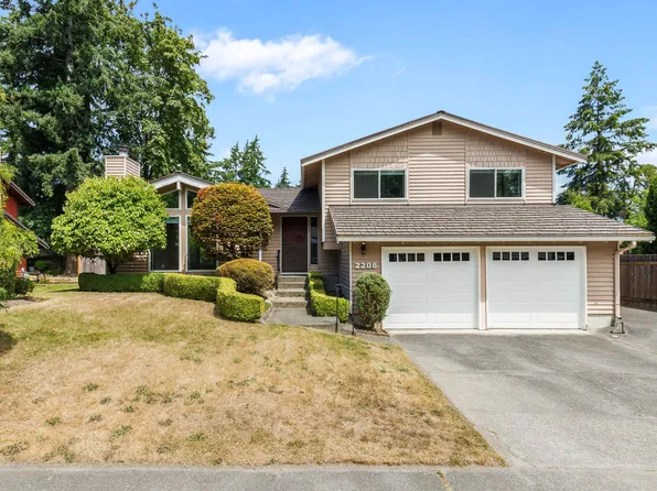 2206 SE 21st St, Renton, WA 98055