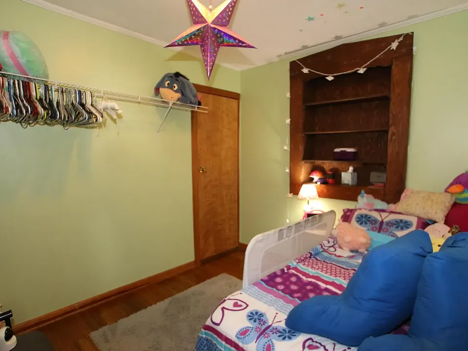 305 E Granville Rd