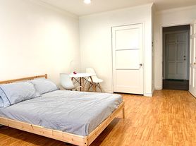 309 N Sycamore Ave, Los Angeles, CA