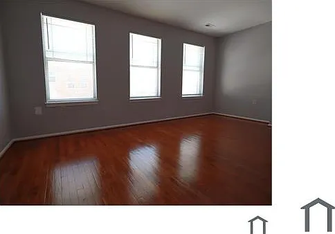 1022 Hillman St — Photo 2